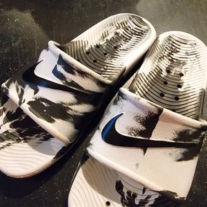Nike slides